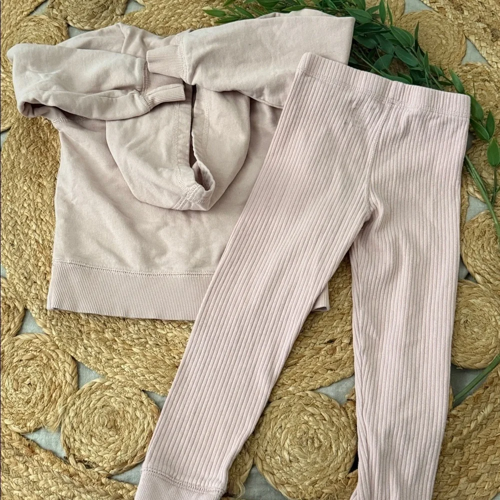 Hanna Andersson and Easy Peasy Blush pink Sweat set. Size 4T